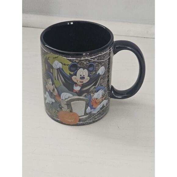 Disney Halloween Mug Who's Scared Vampire Mickey‎ Mouse And Friends Cup - Picture 1 of 7